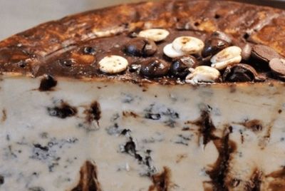 Создан голубой сыр с шоколадом