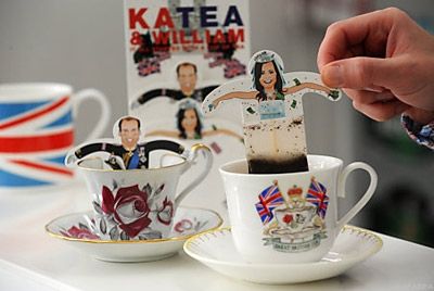 Теперь каждый может попить чай с принцем и его невестой