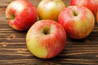 Ученые создают яблоки, которые смогут употреблять в пищу люди, страдающие от аллергии на фрукты
