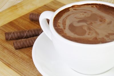 Чашка горячего шоколада перед сном может предотвратить диабет
