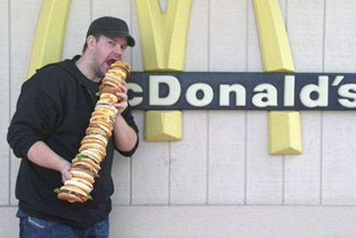 Американец купил в МакДональдсе 43 сэндвича на 143$