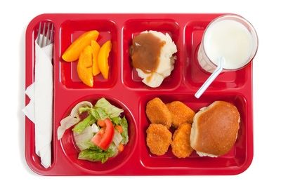 Дети среднего класса предпочитают нездоровую пищу в школе