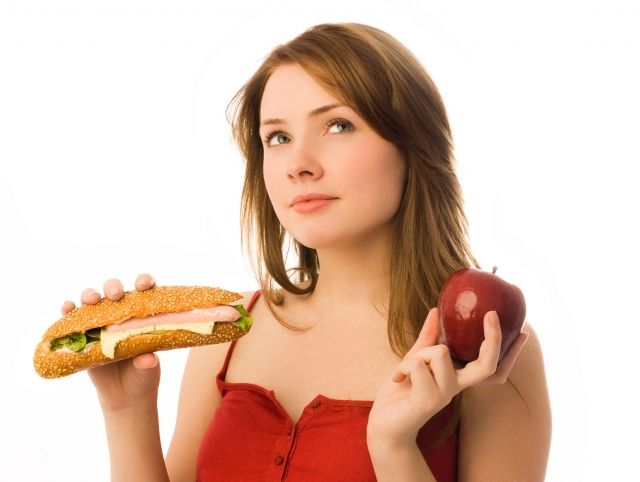 Сегодняшним женщинам нужно потреблять на 200 калорий меньше