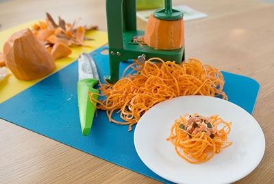 Гаджет, превращающий овощи в спагетти