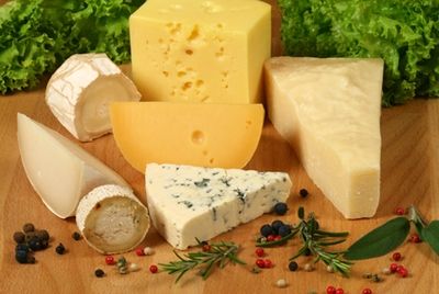 ЕС хочет запретить США использовать европейские названия сыров