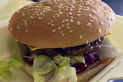 Самый острый в мире гамбургер опасен для жизни
