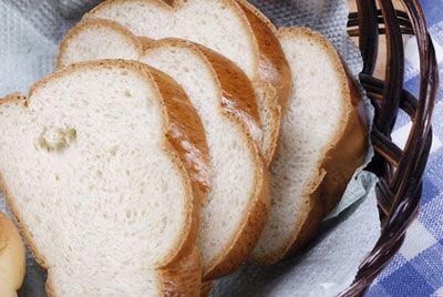 Регулярное употребление белого хлеба провоцирует развитие ожирения