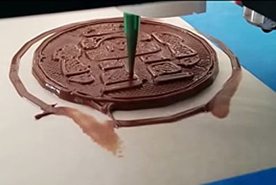 3D принтер, работающий на шоколадном креме