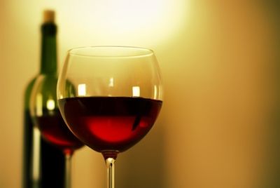 Употребление красного вина может быть опасно для будущих детей