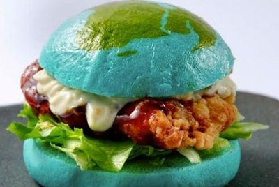 Гамбургер в виде планеты Земля