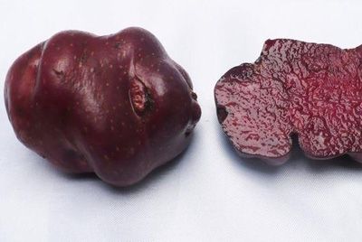 «Кровавый» картофель из Перу