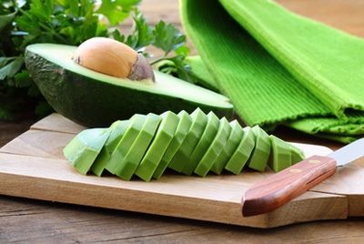 Авокадо и шпинат защитят легкие от грязного воздуха