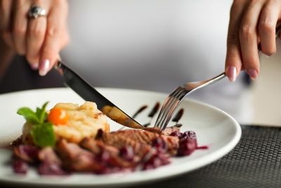 Увеличилось количество людей, обедающих в одиночестве