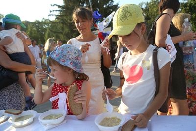 В Белгороде поставлен рекорд по приготовлению каши