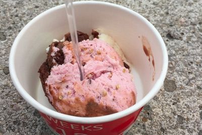 Жителей Лондона накормили мороженым с жуками
