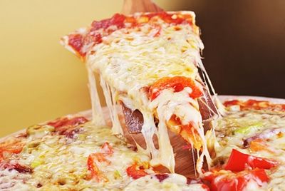 Британский университет предлагает получить ученую степень по пицце