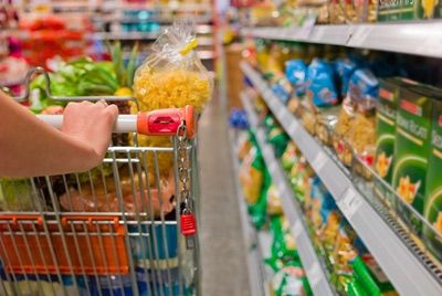 Магазины обяжут указывать стоимость продуктов за литр и килограмм