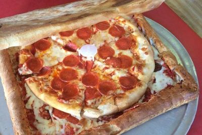 В Нью-Йорке делают коробки для пиццы из пиццы