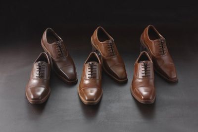 Японский кондитер делает мужские туфли из шоколада
