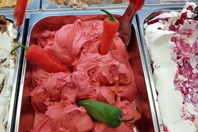 Шотландское кафе предлагает мороженое с острым перцем ко Дню святого Валентина