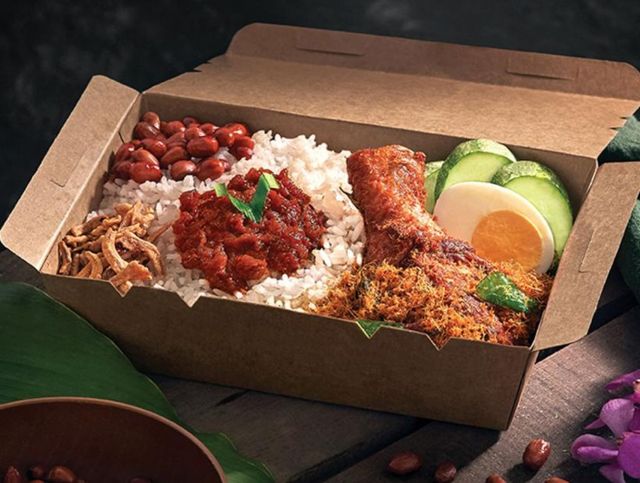 Малайзийская авиакомпания открыла ресторан с самолетной едой