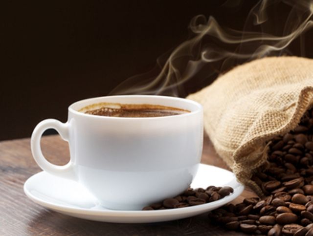 Ученые рассказали о разнице между горячим и холодным кофе