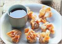 Инжирные вонтоны с хризантемовым чаем – кулинарный рецепт из китайской кухни. Идеально подойдет для меню в китайском стиле и встречи китайского нового года
