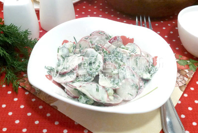 Салат из редиса со сметаной