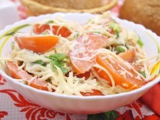 Салат из помидоров с чесноком - рецепт