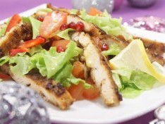 Салат с курицей и овощами - рецепт