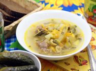 Суп с маринованными огурчиками