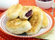 Пирожки с повидлом