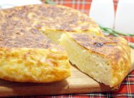Картофельная запеканка с сыром в мультиварке