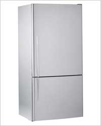 Двухкамерные холодильники с морозилкой внизу: шесть достойных моделей