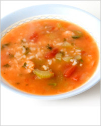 Постный рисовый суп с помидорами