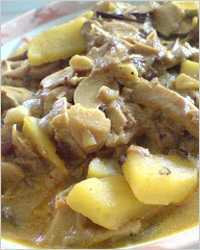 Картофель с грибами в молочном соусе