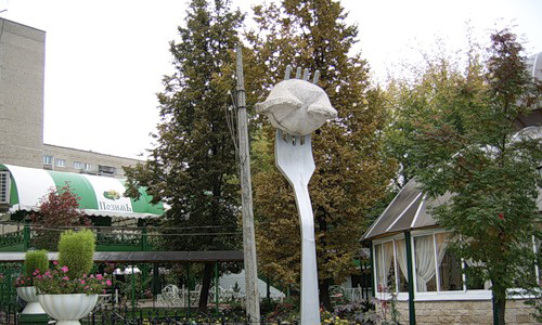 памятник пельменю