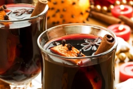 Коктейль–бар: 7 праздничных напитков к новогоднему столу