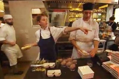 13-летний мальчик стал известным шеф-поваром