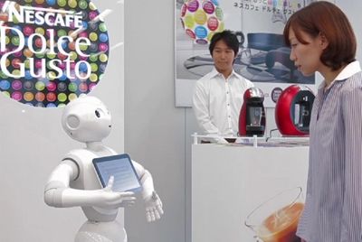 Японские роботы будут продавать кофемашины