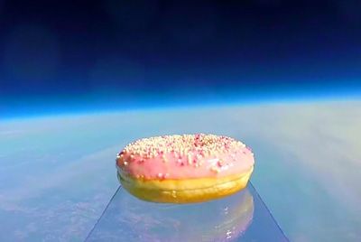 Специалисты запустили в космос пончик с глазурью