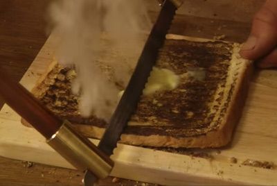 Хлебный нож, совмещённый с тостером
