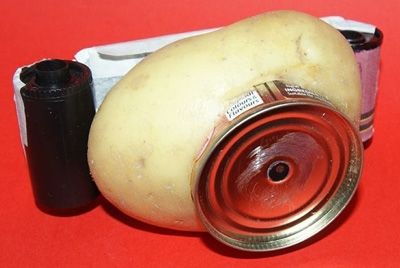 Австралиец создал фотокамеру из картошки и консервной банки