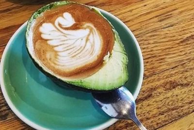 Новый тренд – кофе в авокадо