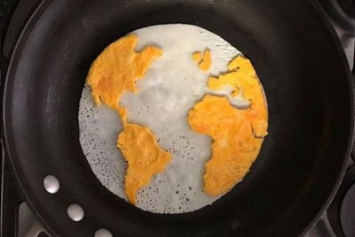 Мексиканский студент превращает яичницу в произведения искусства