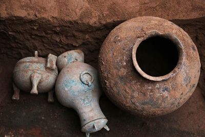 В древней китайской гробнице обнаружили 2000-летнее вино 