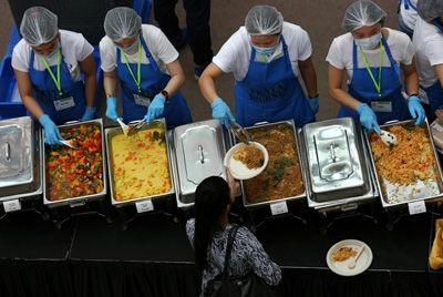 В Сингапуре приготовили 5000 бесплатных блюд из пищевых отходов