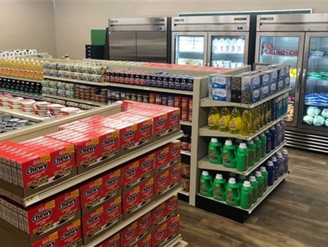В одном из округов Техаса открылся бесплатный продуктовый магазин для малообеспеченных школьников