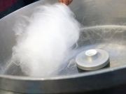 Японский физик изготовил респираторы с помощью машины для сахарной ваты