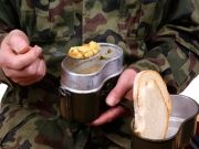 В Российской армии алюминиевую посуду заменят на пластиковую